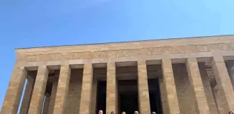 Balıkesirliler, Balıkesir'in Kurtuluşu'nu Anıtkabir ve Hacı Bayram Camii'nde Kutladı