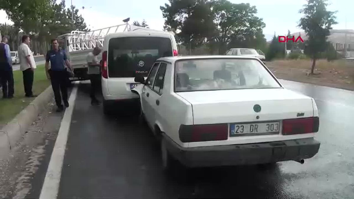 Elazığ'da 6 aracın karıştığı zincirleme kaza