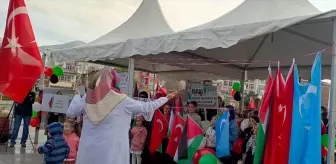 Erzurum'da İsrail'in Gazze'ye yönelik saldırılarını protesto eden sağlık çalışanları sessiz yürüyüşlerine devam etti