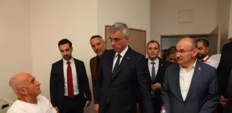 Sağlık Bakanı Sakarya'da kaza geçiren sağlık ekibini ziyaret etti