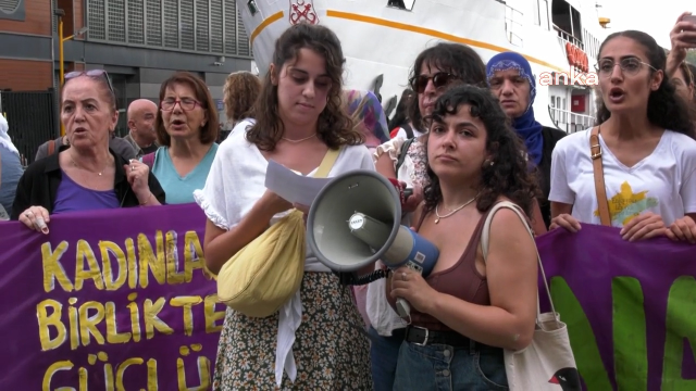 Women gathered in Istanbul for Narin Güran! Chanting the slogan 'We will not lose another person'