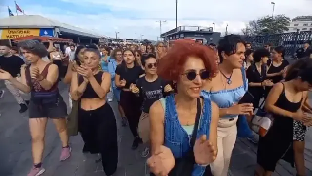 Women gathered in Istanbul for Narin Güran! They chanted the slogan 