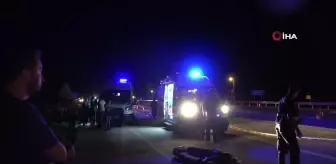 Kontrolden Çıkan Otomobil Karşı Şeritten Gelen Otomobilin Üzerine Düştü: 2 Ölü, 3 Yaralı