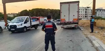 Manisa'da Motosikletin Tıra Çarpması Sonucu 1 Kişi Hayatını Kaybetti