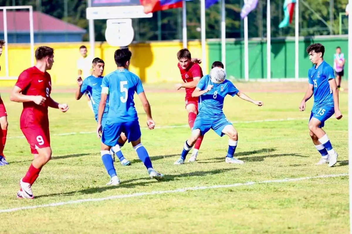 Türkiye, Azerbaycan'ı 4-0 mağlup etti