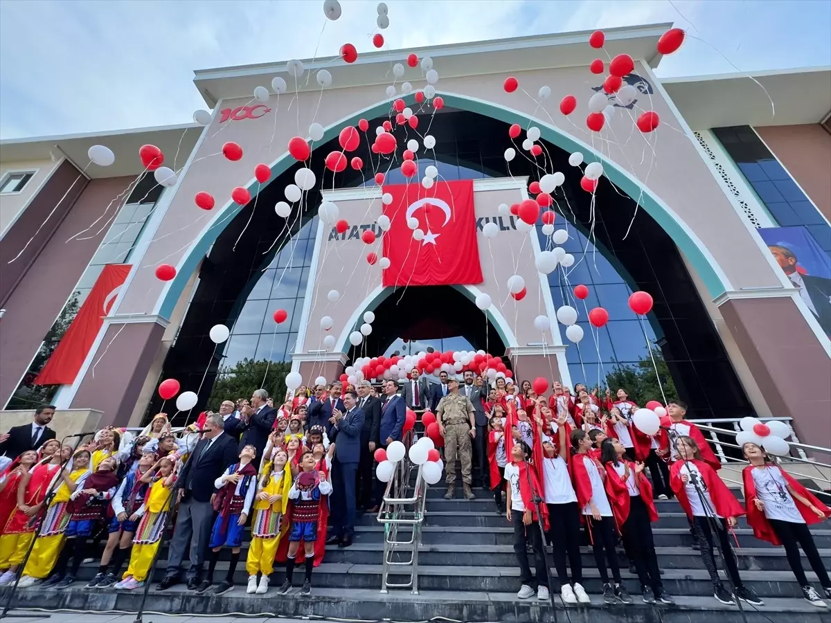 Adana, Mersin, Hatay ve Osmaniye'de Yeni Eğitim Öğretim Yılı Başladı