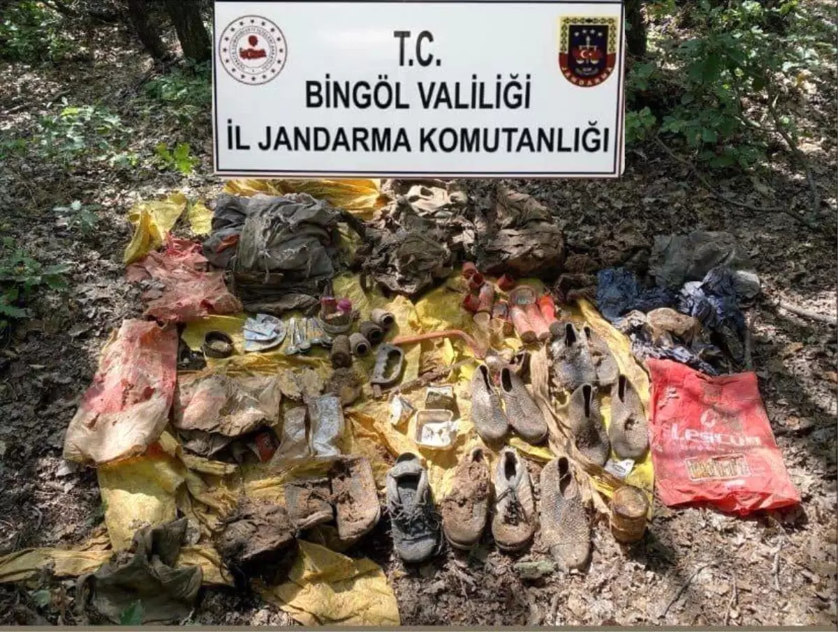 Bingöl'de PKK'ya Ait Sığınakta Yaşam Malzemeleri Ele Geçirildi
