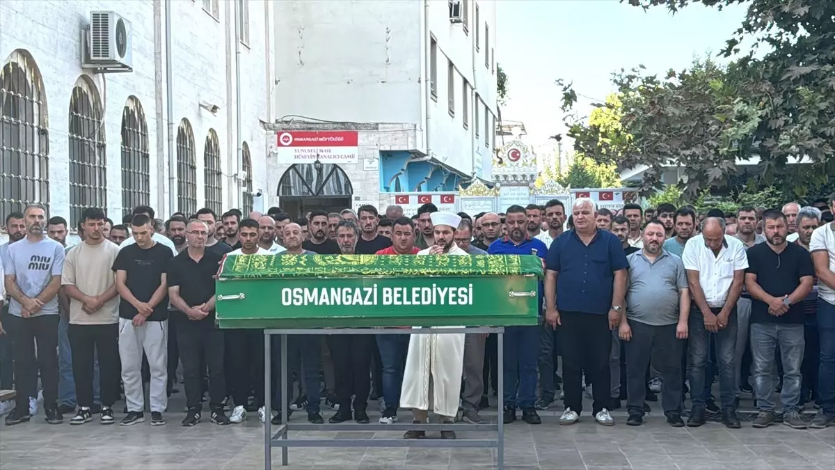 Bursa'da Minibüs Çarpması Sonucu 10 Yaşındaki Çocuk Hayatını Kaybetti