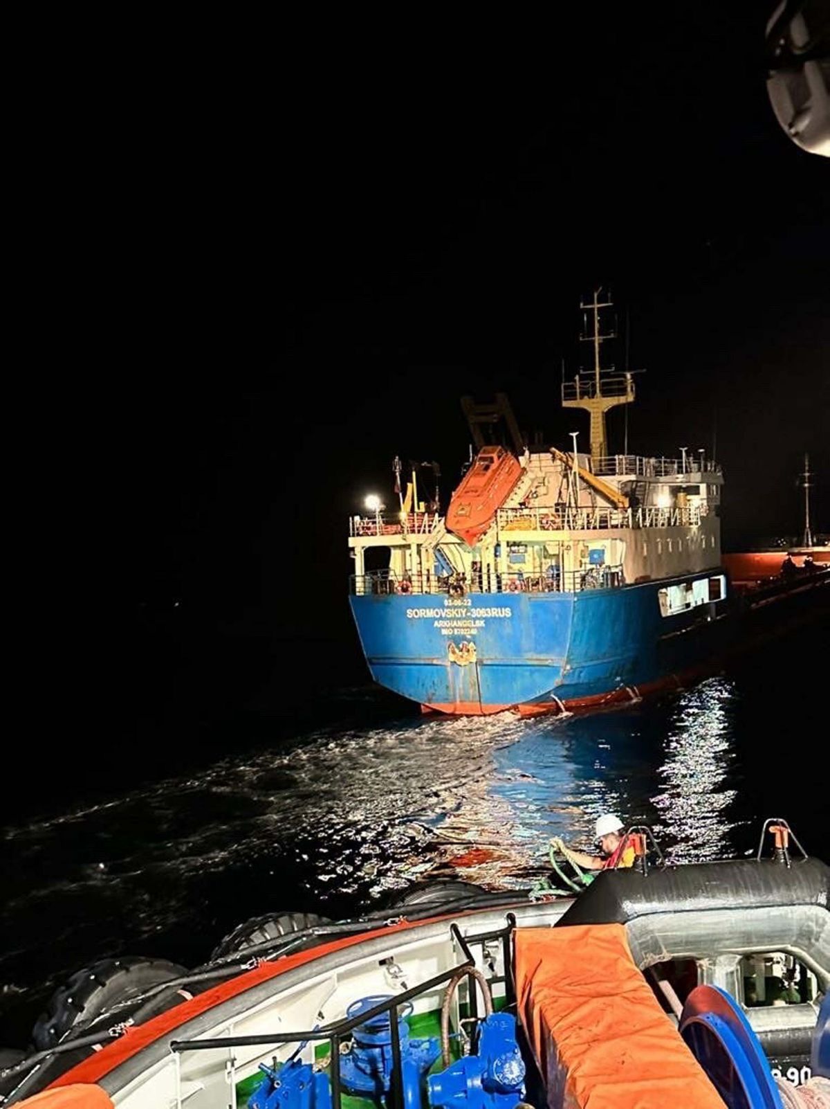 Çanakkale Boğazı'nda Rusya Bayraklı Kargo Gemisi Arızalandı