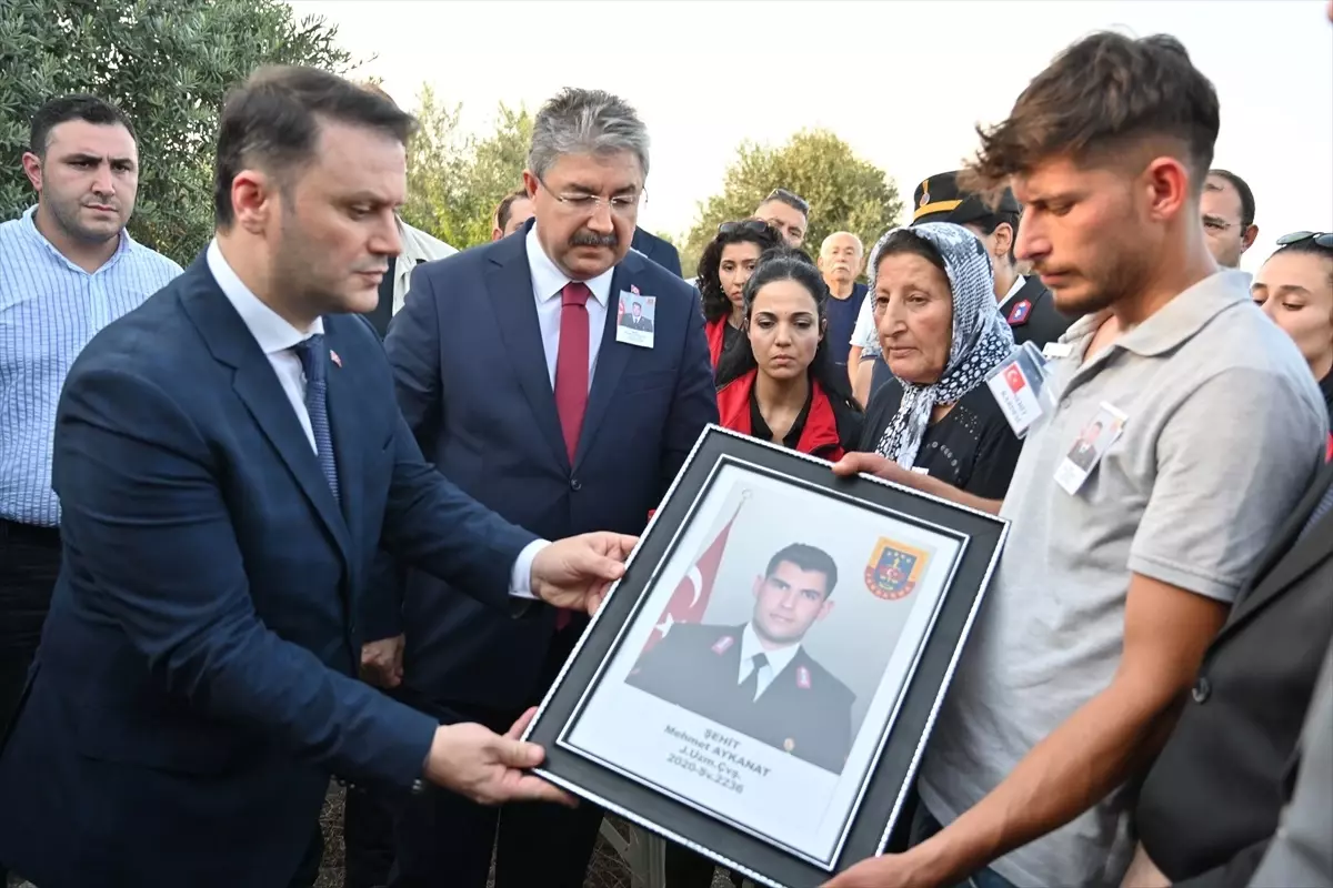 Ovacık'ta Şehit Olan Jandarma Uzman Çavuş Mehmet Aykanat, Kadirli'de Defnedildi