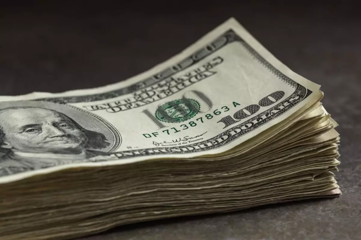 Dolar/TL yükselişle başladı