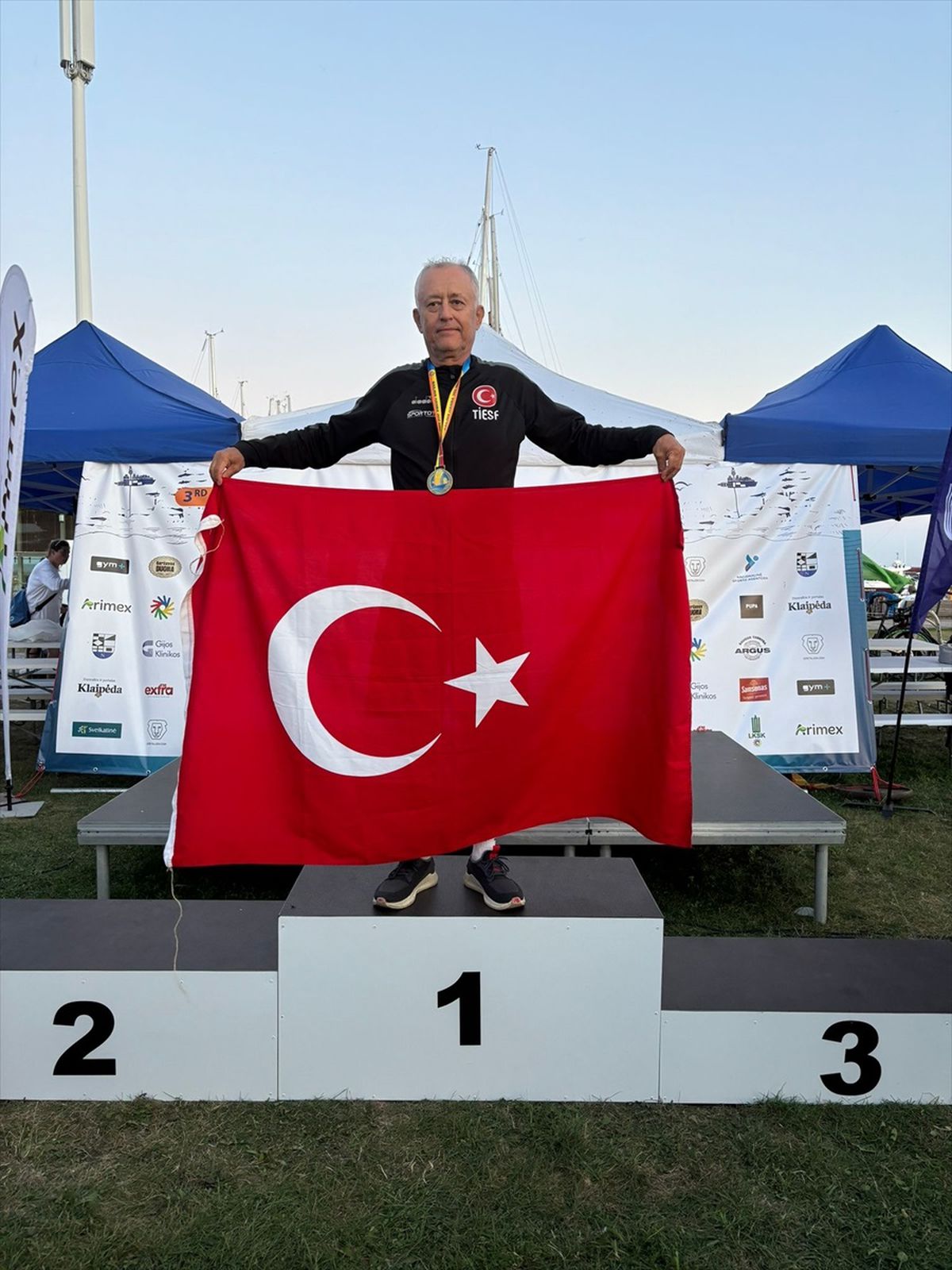Varol Hepağuşlar İşitme Engelliler Yelken Şampiyonası'nda Altın Madalya Kazandı