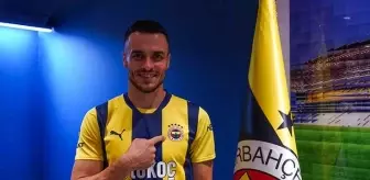 Filip Kostic, Fenerbahçe'ye imzayı attı