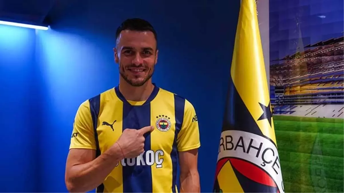 Filip Kostic, Fenerbahçe'ye imzayı attı