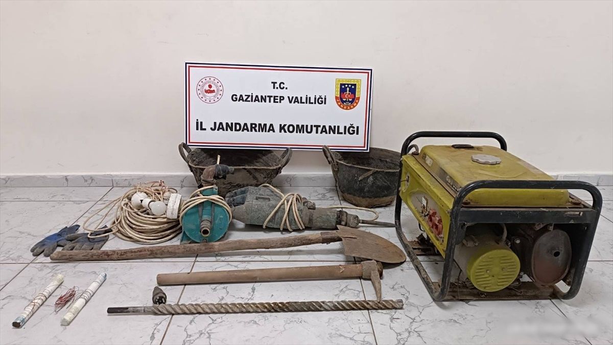 Gaziantep'te Kaçak Kazı Yapan 2 Şüpheli Gözaltına Alındı