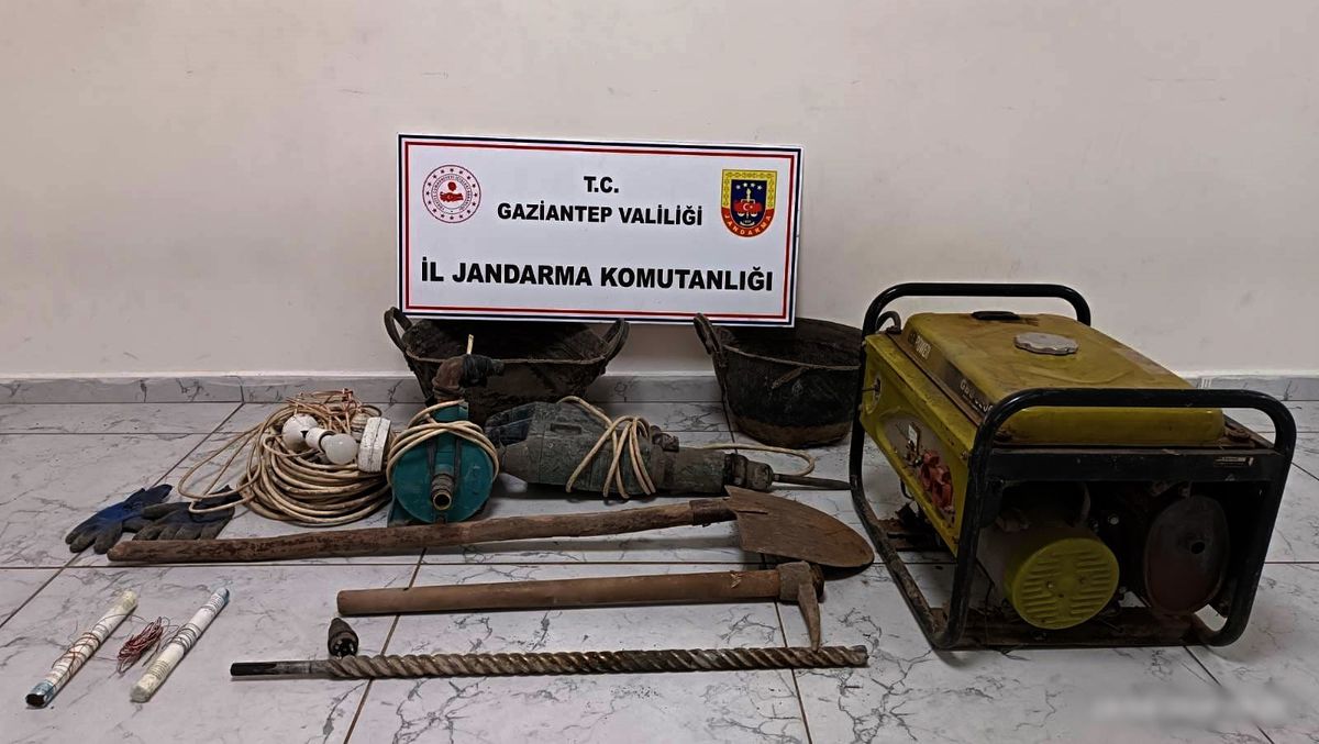 Nurdağı'nda Kaçak Kazı Yapan 2 Kişi Yakalandı