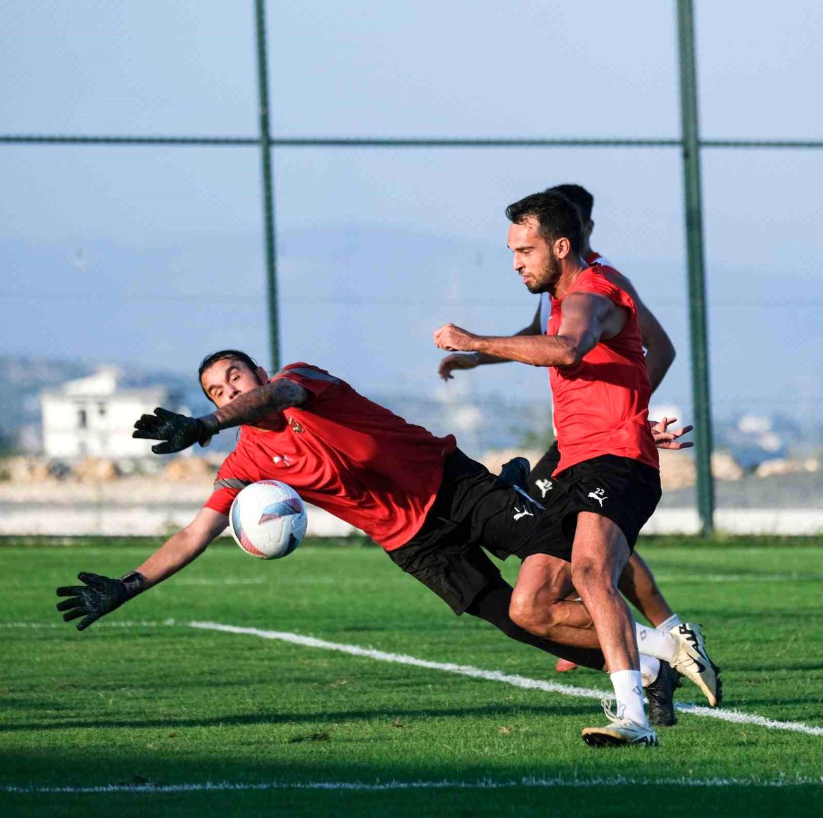 Rıza Çalımbay, Hatayspor oyuncularına direktifler verdi