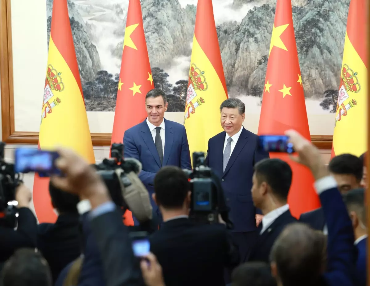 İspanya Başbakanı Pedro Sanchez, Çin Devlet Başkanı Şi Cinping ile Görüştü