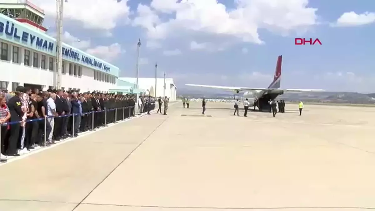 Isparta'da Şehit Jandarma Uzman Çavuş Orhan Burak Büyükçaylı'nın Naaşı Uğurlandı