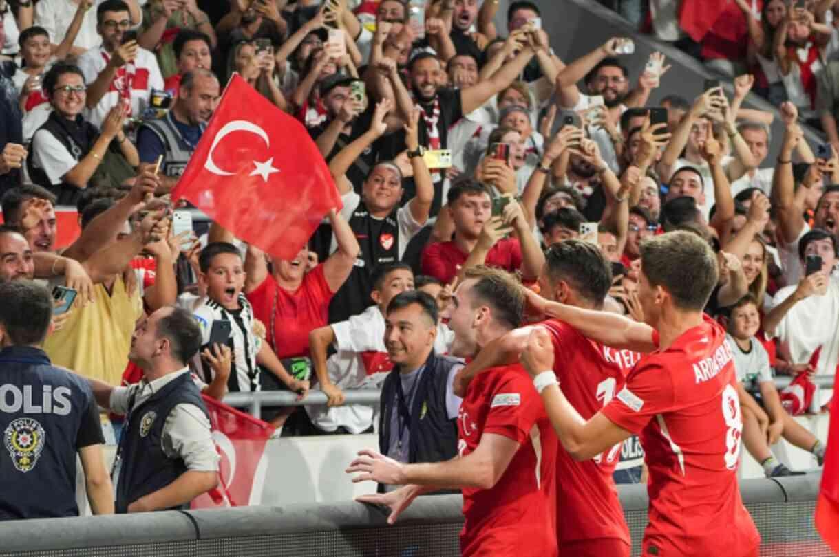 Kerem's night in Izmir! Our National Team defeated Iceland 2-1