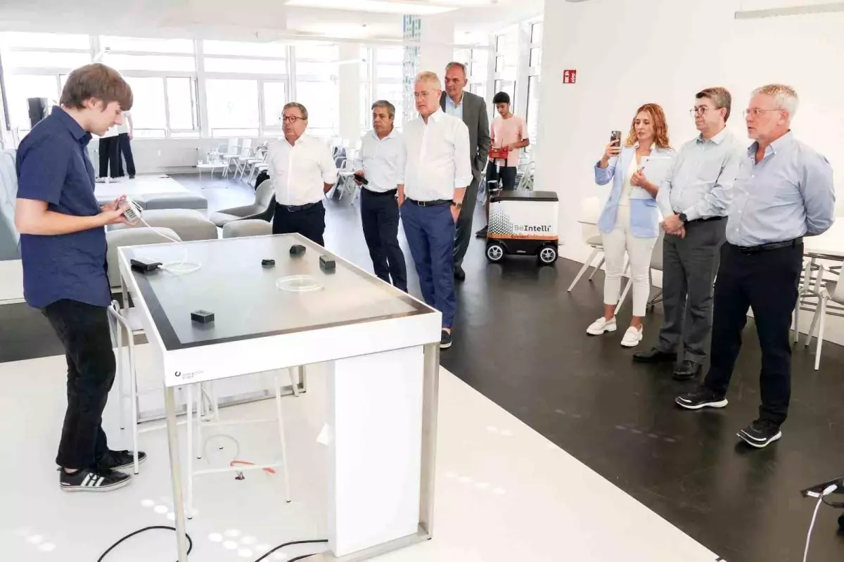 İzmir Ticaret Odası Berlin'e Yapay Zeka ve Dijitalleşme İncelemesi İçin Gitti