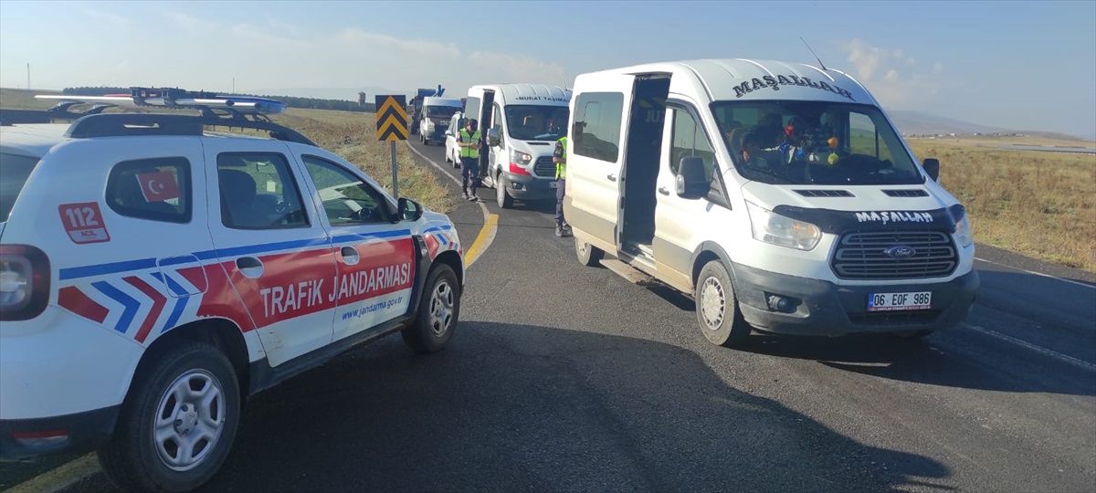 Kars'ta Okul Servislerine Denetim