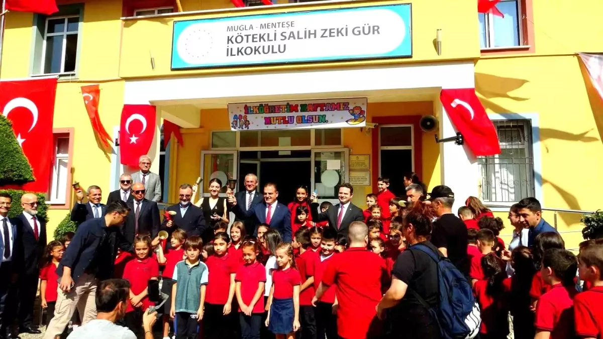 Muğla'da Salih Zeki Gür İlkokulu'nda Yeni Eğitim Öğretim Yılı Coşkusu