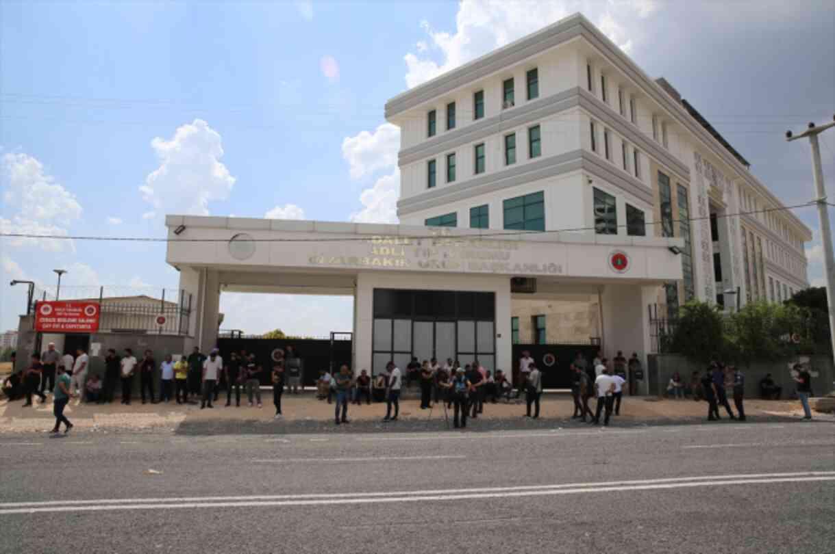 Narin cinayetinde ilk itiraf: Muhtar cesedi çuval içerisinde bana verdi, alıp dereye götürdüm
