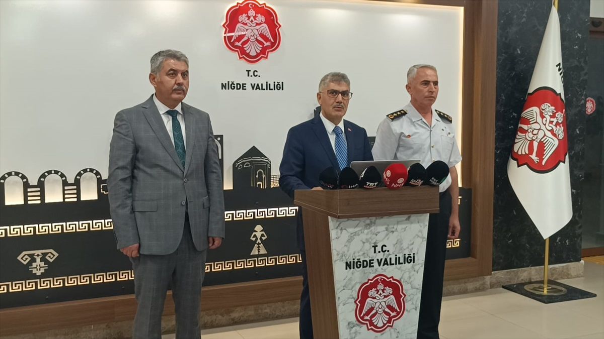 Niğde Valisi Cahit Çelik Başkanlığında Güvenlik Bilgilendirme Toplantısı Gerçekleştirildi