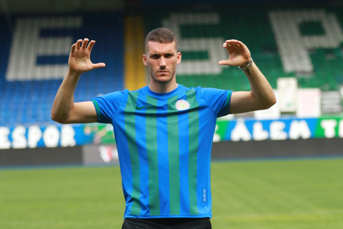 Çaykur Rizespor, Hırvat kaleci Ivo Grbic'i kadrosuna kattı