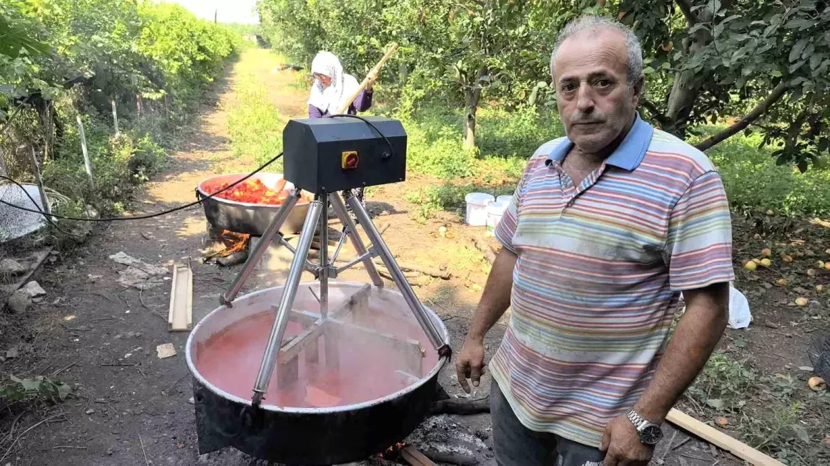 İnegöllü çiftçi, salça yaparken yaşanan kazaları önlemek için mekanizma geliştirdi