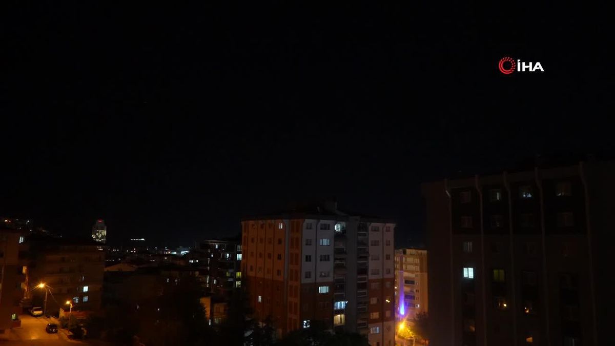 Samsun'da şimşekler gökyüzünü aydınlattı