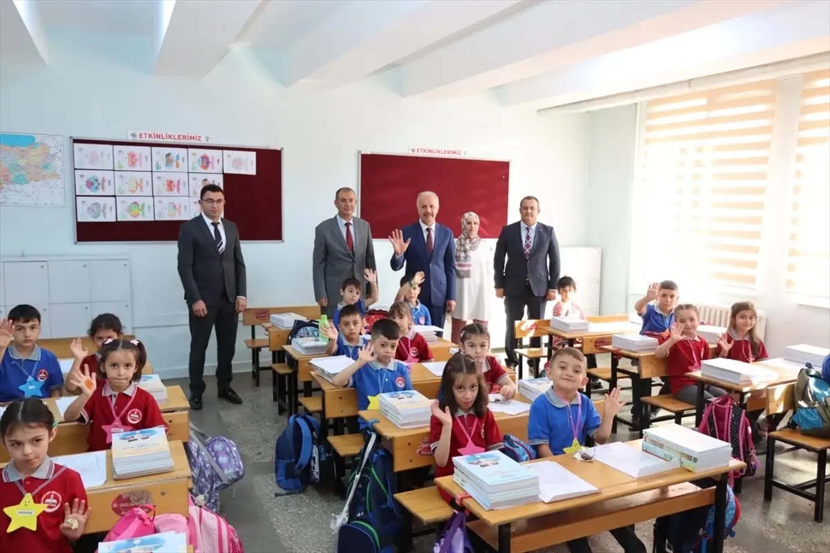 Sivas'ta 2024-2025 Eğitim Öğretim Yılı Törenle Başladı