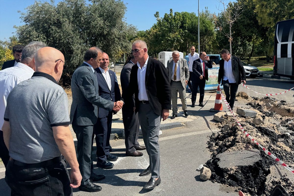 TFF Başkanı Hacıosmanoğlu, Manisa FK'yi ziyaret etti