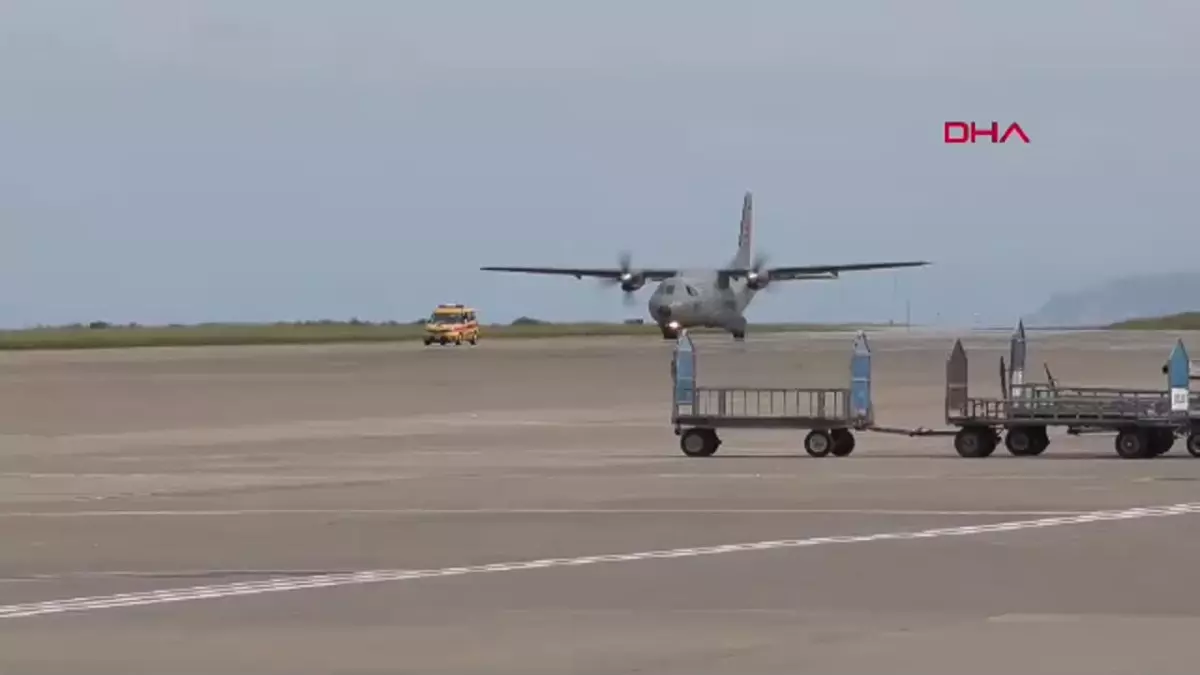 Şehit Piyade Üsteğmen Ömer Fatih Ayar'ın Naaşı Trabzon Havalimanı'nda Karşılandı