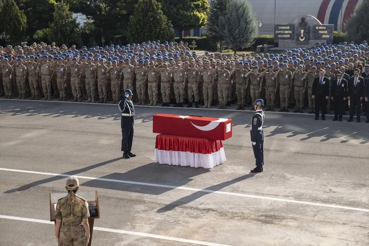 Tunceli'de Zırhlı Araç Kazasında Şehit Olan Askerler İçin Tören Düzenlendi