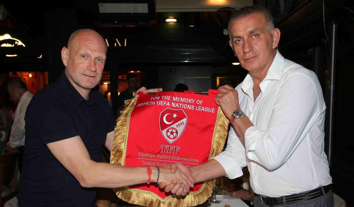 A Milli Futbol Takımı İzlanda maçı öncesi resmi yemek organizasyonu düzenlendi