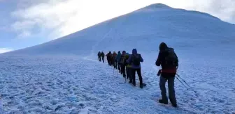 Ağrı Dağı, Eylül Ayında da Doğa Tutkunlarının Gözdesi