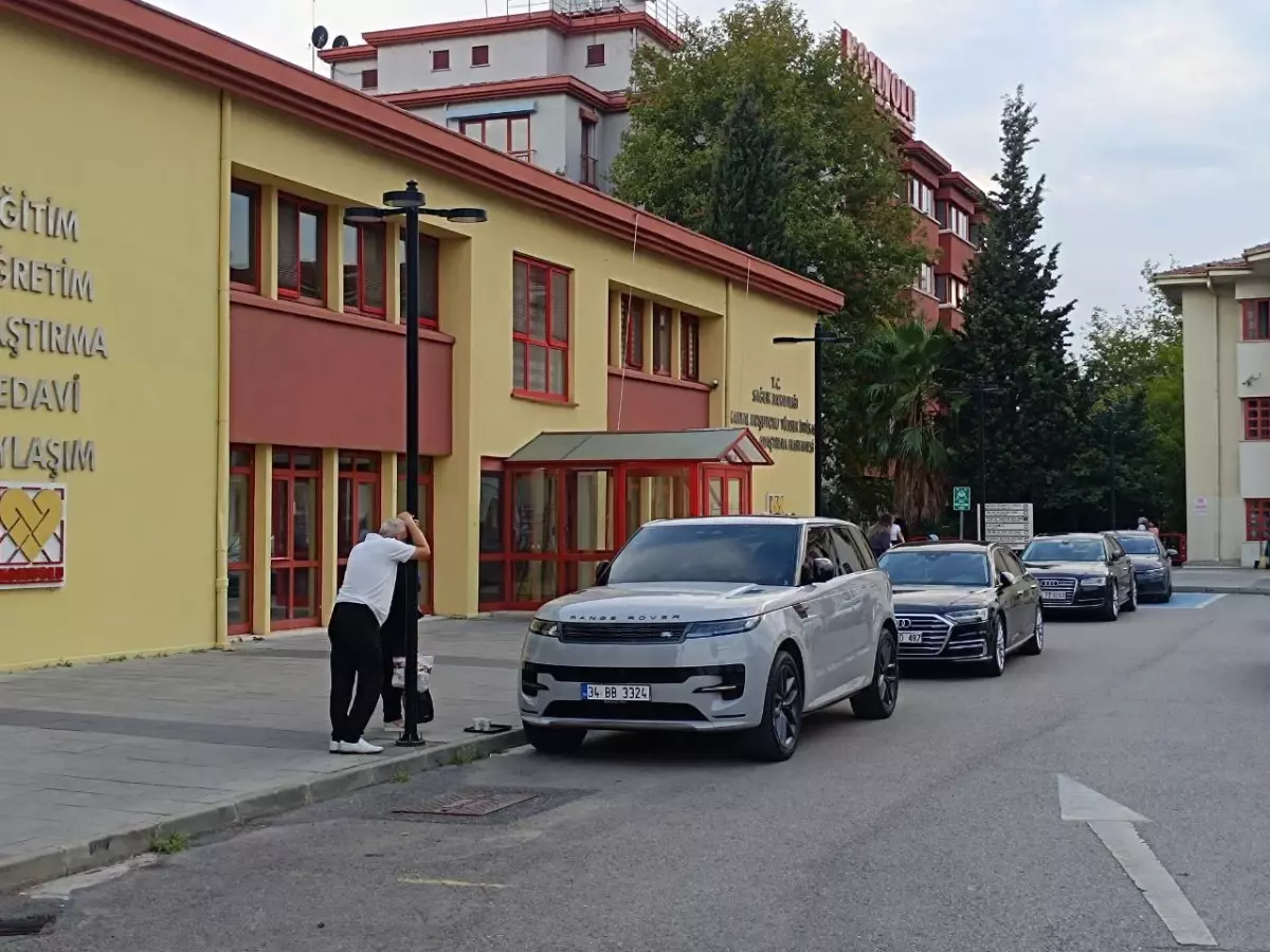 Binali Yıldırım Kartal'da anjiyo operasyonu geçirdi