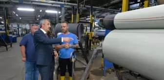 Edirne Valisi Yunus Sezer, bir tekstil fabrikasını ziyaret etti