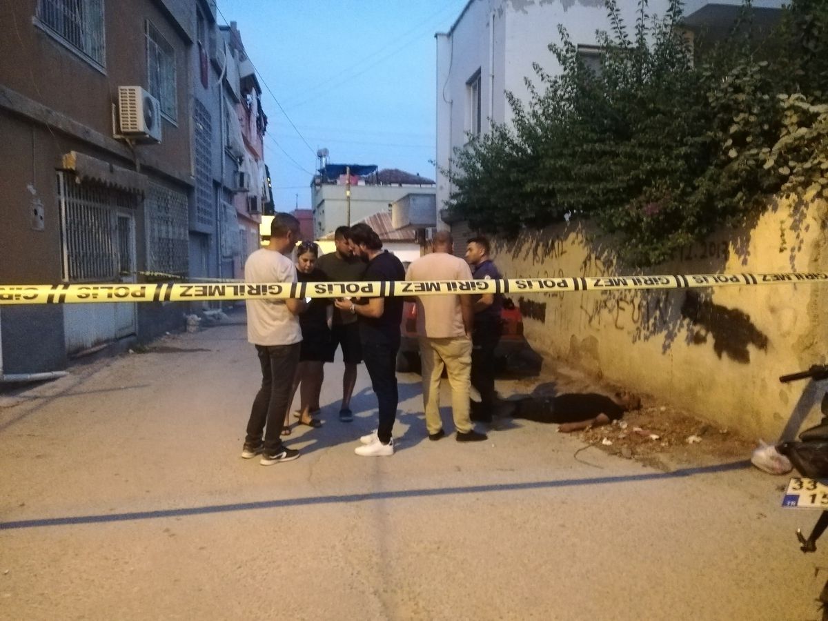 Eski sevgili tarafından öldürülen kadın toprağa verildi