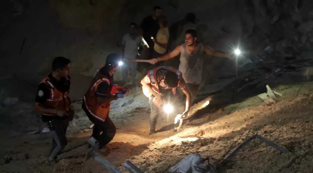 Gazze'deki hava saldırısında en az 40 kişi öldü