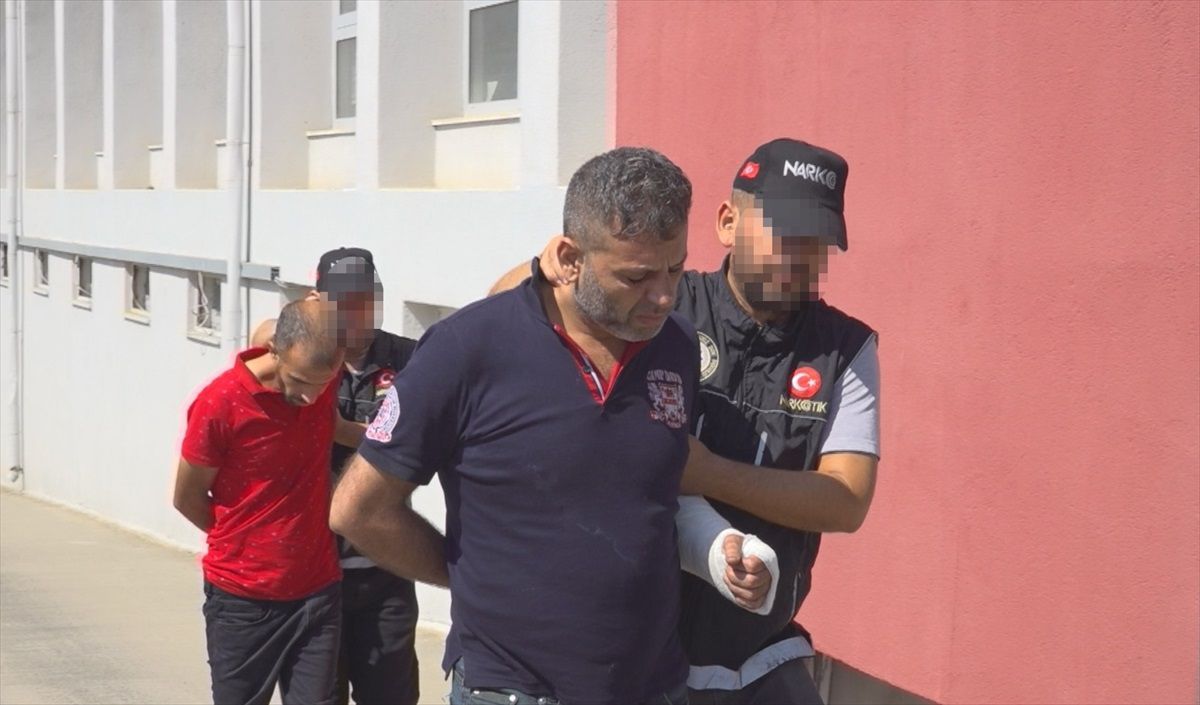 Adana'da Uyuşturucu Operasyonunda Aranan 2 Kişi Yakalandı