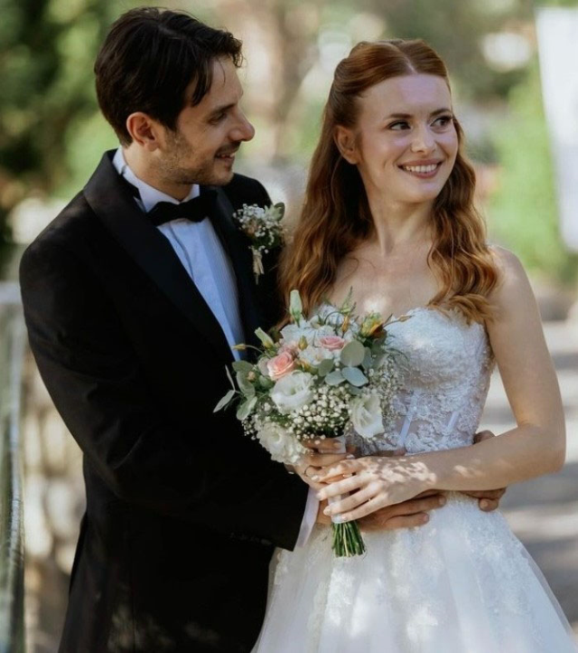 Cansu Demirci from Selena series got married