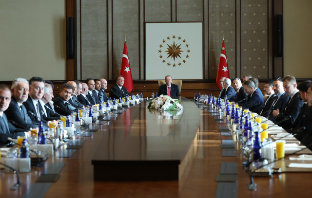 President Recep Tayyip Erdogan received Beşiktaş, the winner of the Turkey Cup and Super Cup