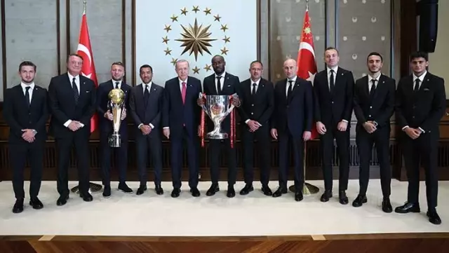 President Recep Tayyip Erdogan received the Turkish Cup and Super Cup champion, Beşiktaş.