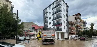 Erdek'te Fırtına ve Sağanak Yağış Etkili Oldu