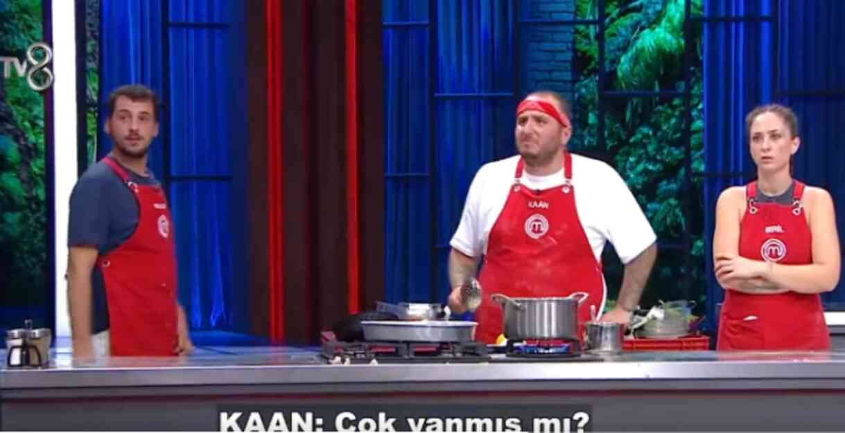 MasterChef Onur yüzü yandı mı? MasterChef 11 Eylül Çarşamba kızgın yağ kazasını kim yaptı, Onur'a ne oldu? MasterChef Onur yüzü yandı mı? MasterChef 11 Eylül Çarşamba kızgın yağ kazasını kim yaptı, Onur'a ne oldu?