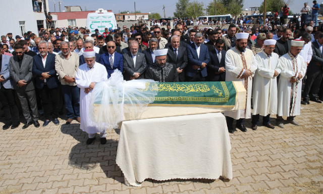 Тайна платья, положенного на гроб Нарин, раскрыта