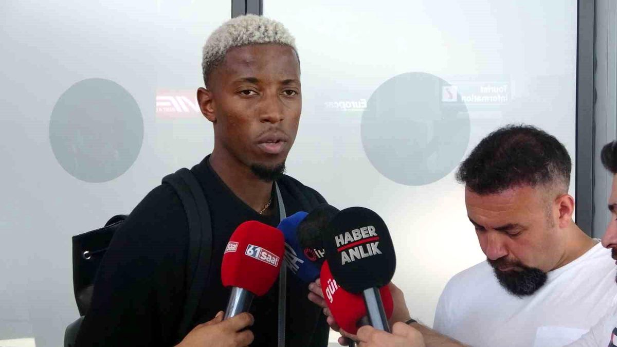 Trabzonspor Simon Banza'yı kadrosuna kattı